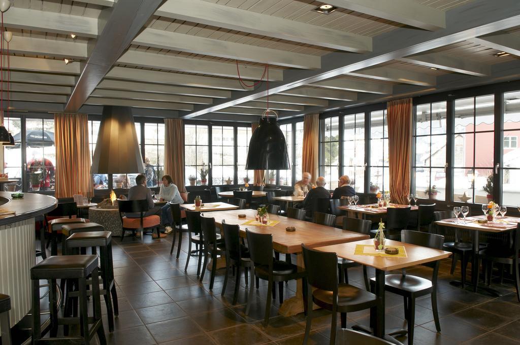 Hotel-Restaurant Sternen Nesslau Bagian luar foto